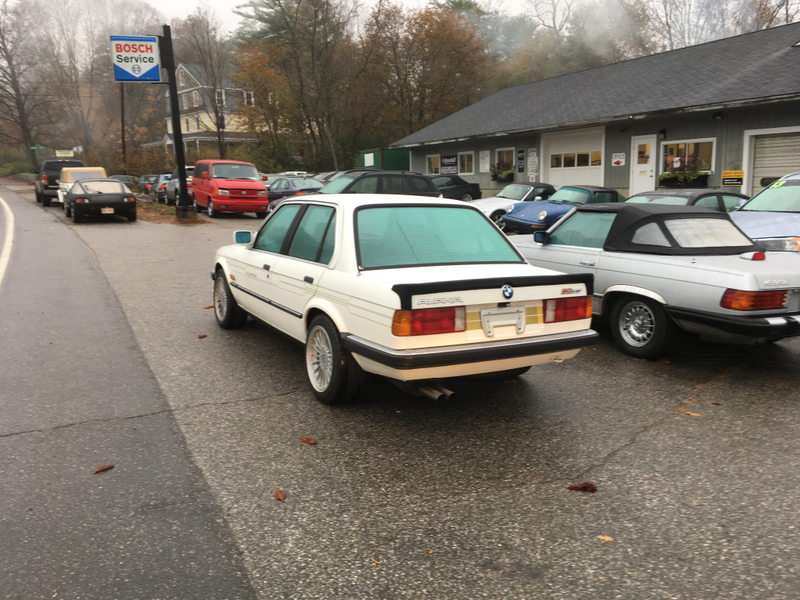Illustration for article titled UPDATE: Identified - Alpina E30, C2 2.7